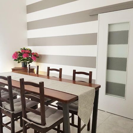 Appartamento Modern Flat With Panoramic Terrace In Zuccarello Esterno foto