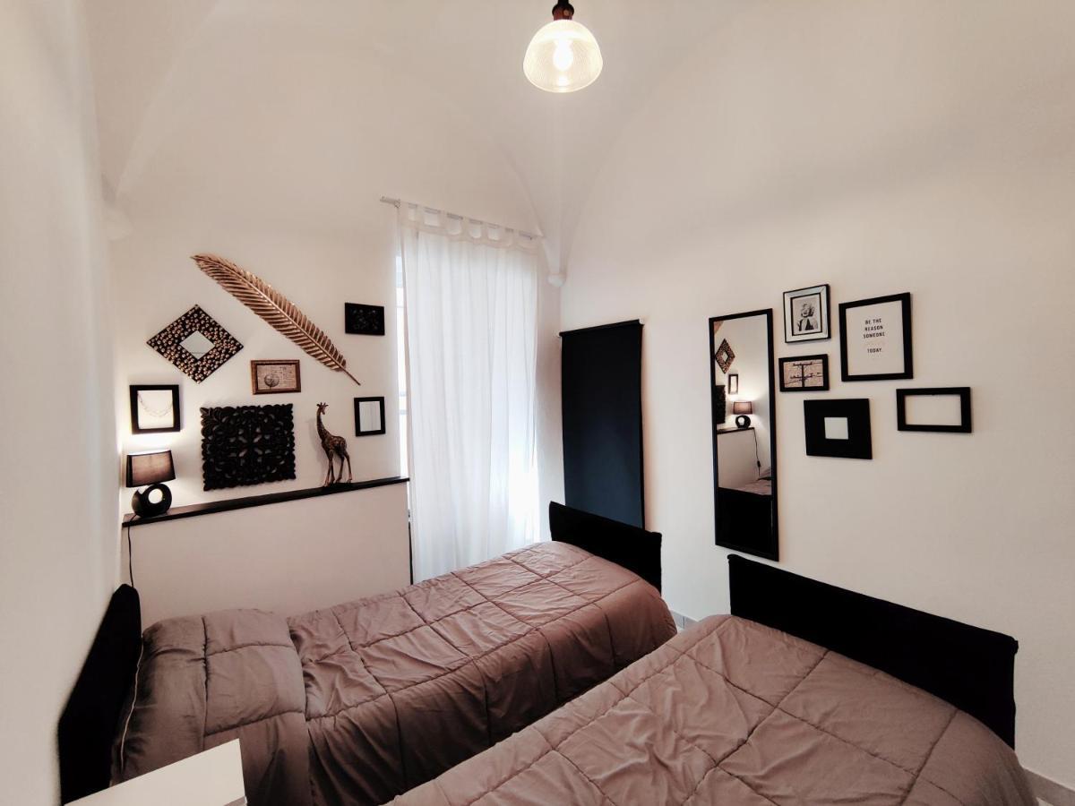 Appartamento Modern Flat With Panoramic Terrace In Zuccarello Esterno foto