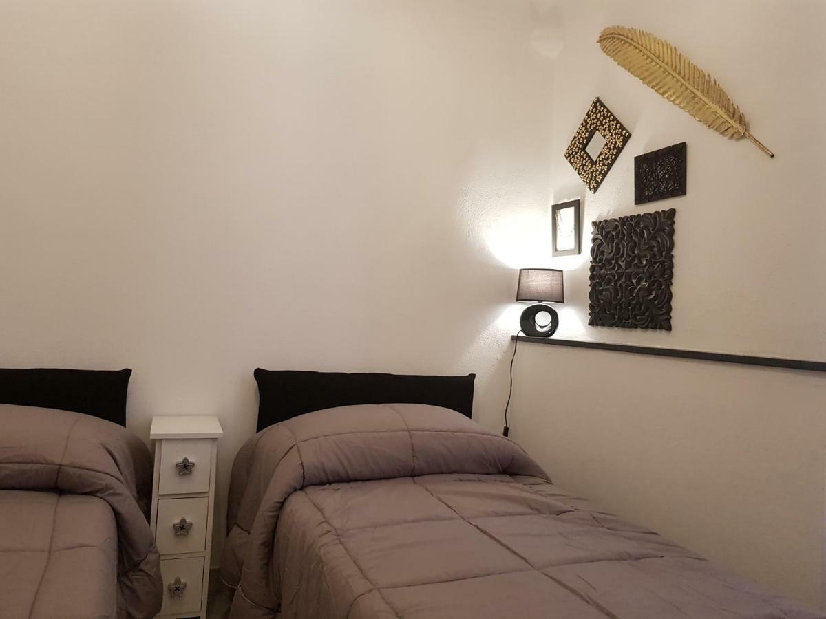 Appartamento Modern Flat With Panoramic Terrace In Zuccarello Esterno foto