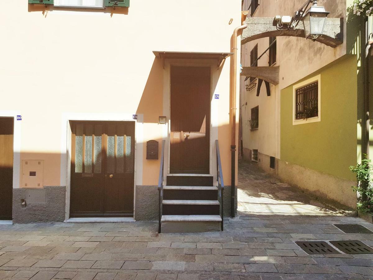 Appartamento Modern Flat With Panoramic Terrace In Zuccarello Esterno foto
