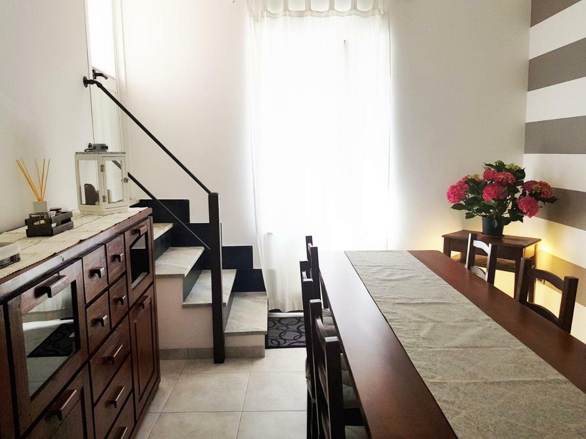 Appartamento Modern Flat With Panoramic Terrace In Zuccarello Esterno foto
