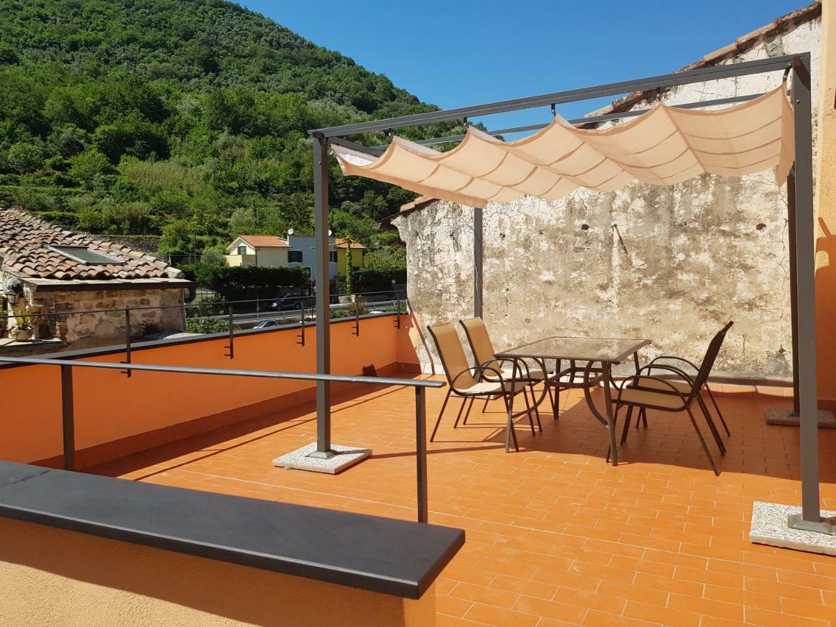 Appartamento Modern Flat With Panoramic Terrace In Zuccarello Esterno foto