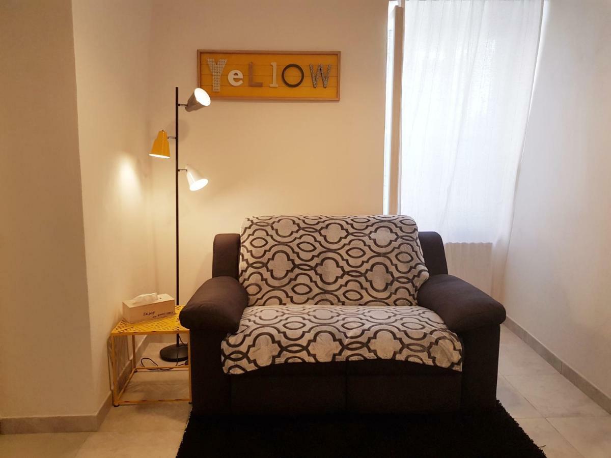 Appartamento Modern Flat With Panoramic Terrace In Zuccarello Esterno foto