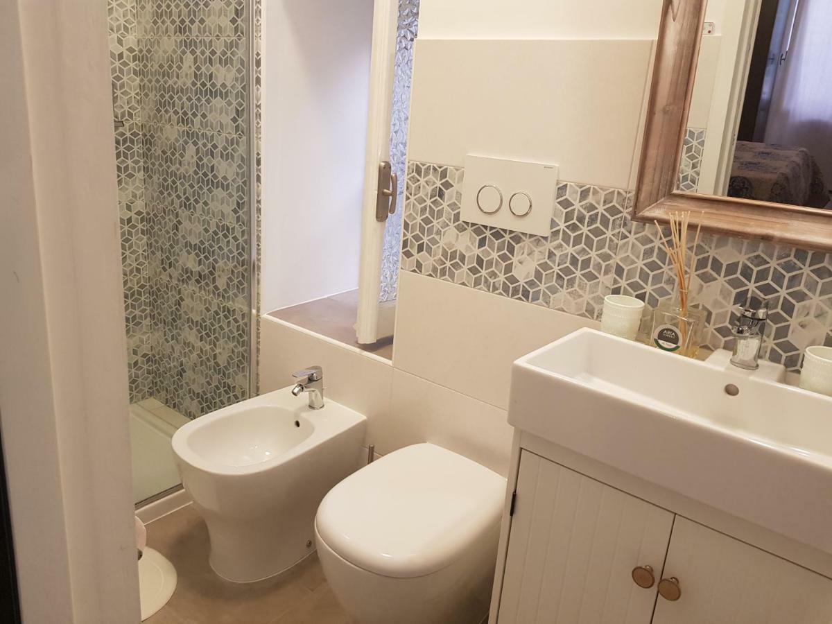 Appartamento Modern Flat With Panoramic Terrace In Zuccarello Esterno foto
